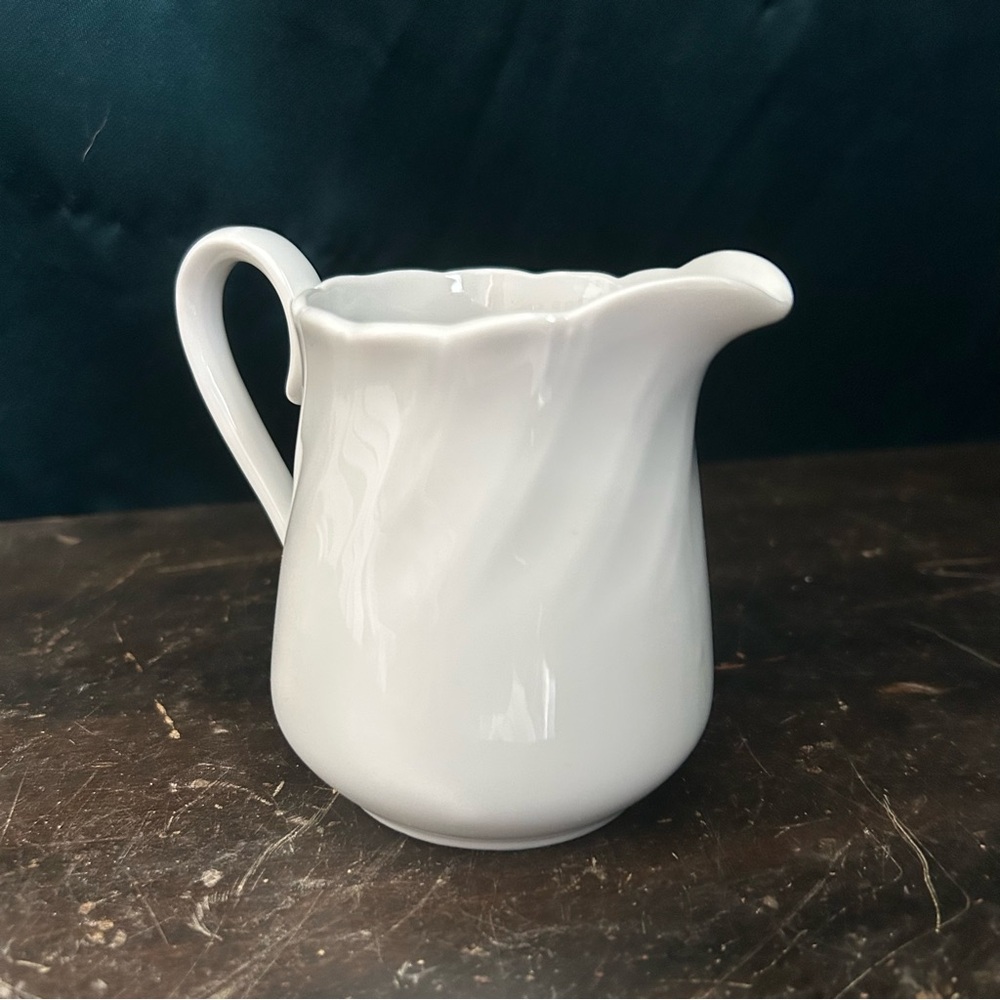 Yorkshire by Wallace Heritage Japan White Porcelain Creamer